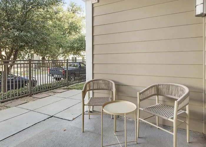Landing Modern With Amazing Amenities * Fort Worth