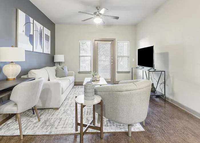 Landing Modern With Amazing Amenities Fort Worth