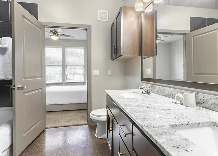 Landing Modern With Amazing Amenities Fort Worth